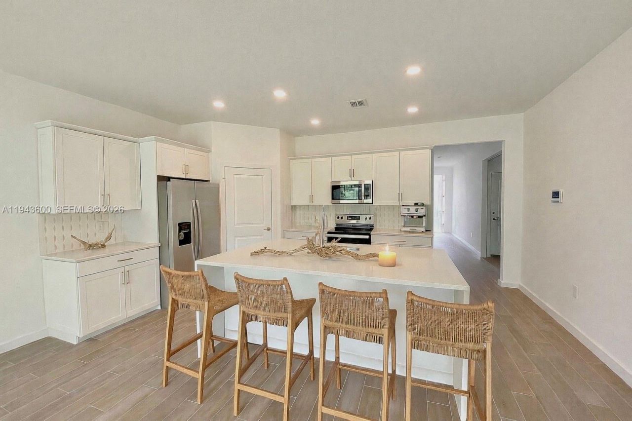 2099 NE Cedar St, Jensen Beach, FL 34957 Photo