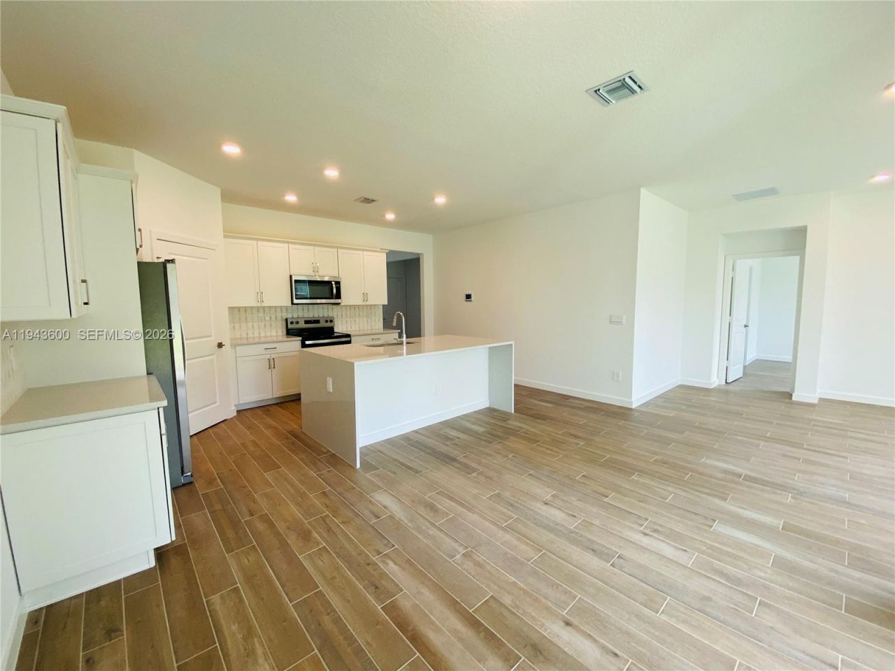 2099 NE Cedar St, Jensen Beach, FL 34957 Photo