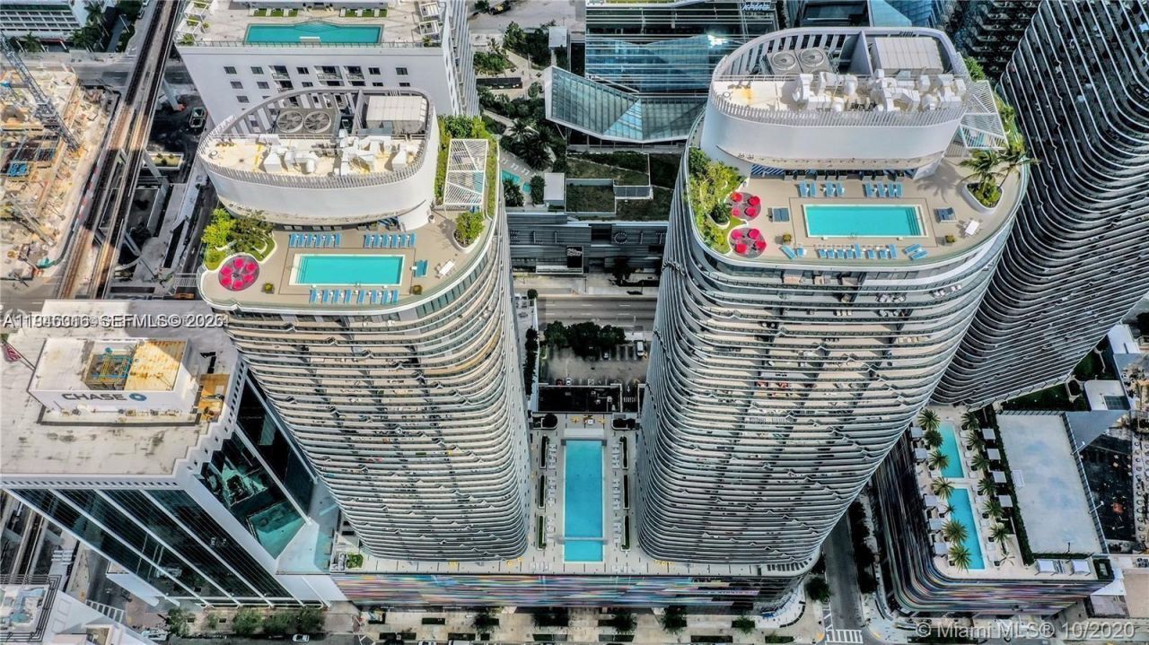 55 SW 9th St, Unit 1608, Miami, FL 33130 Main Photo