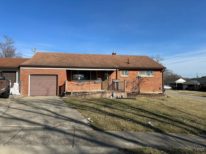 30 Berkshire Court, Hamilton, OH 45013 Photo 1