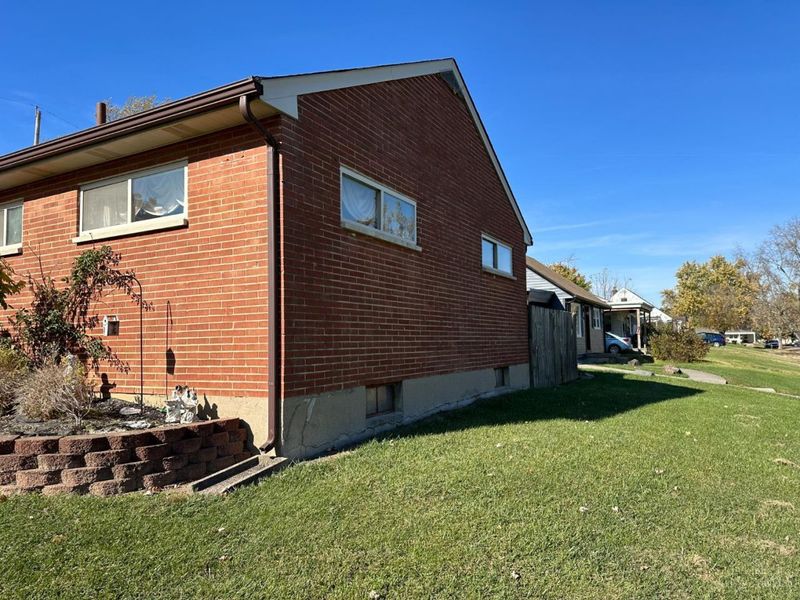 30 Berkshire Court, Hamilton, OH 45013 Photo 3