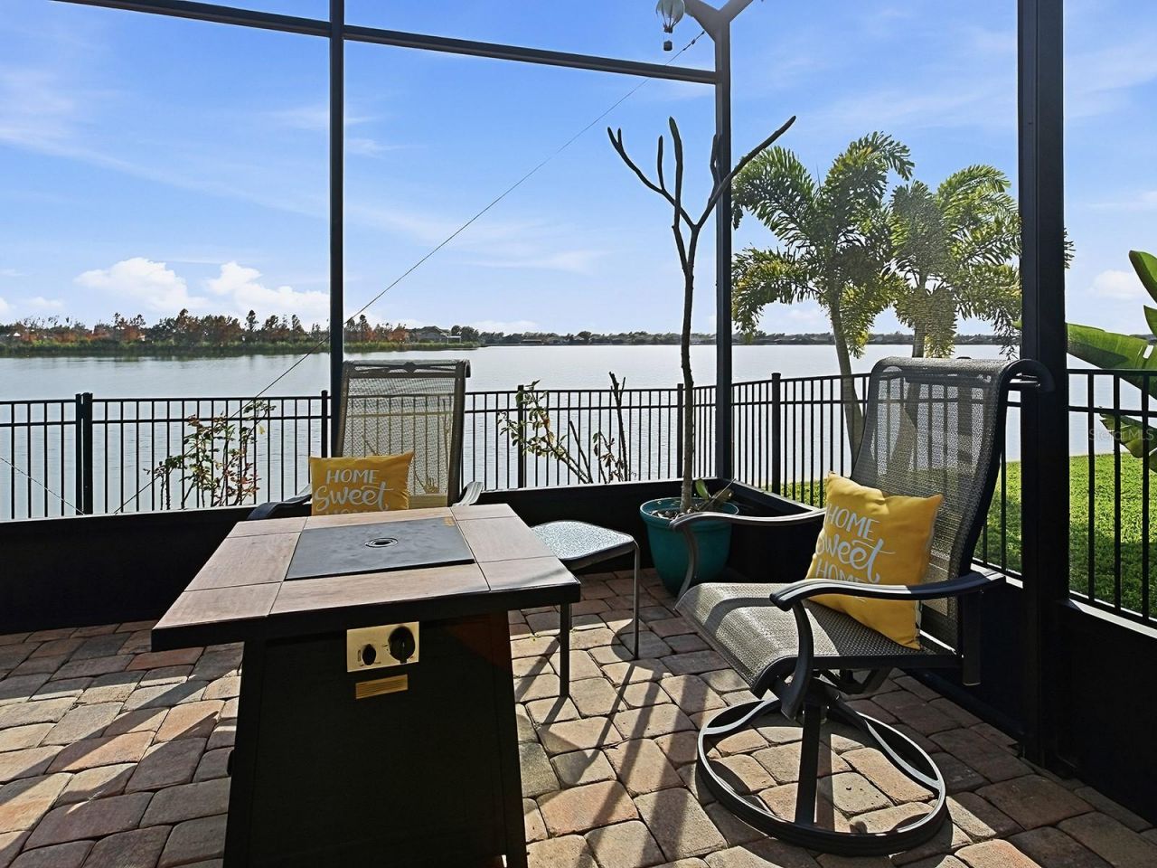 417 Blue Cypress Drive, Groveland, FL 34736 Photo