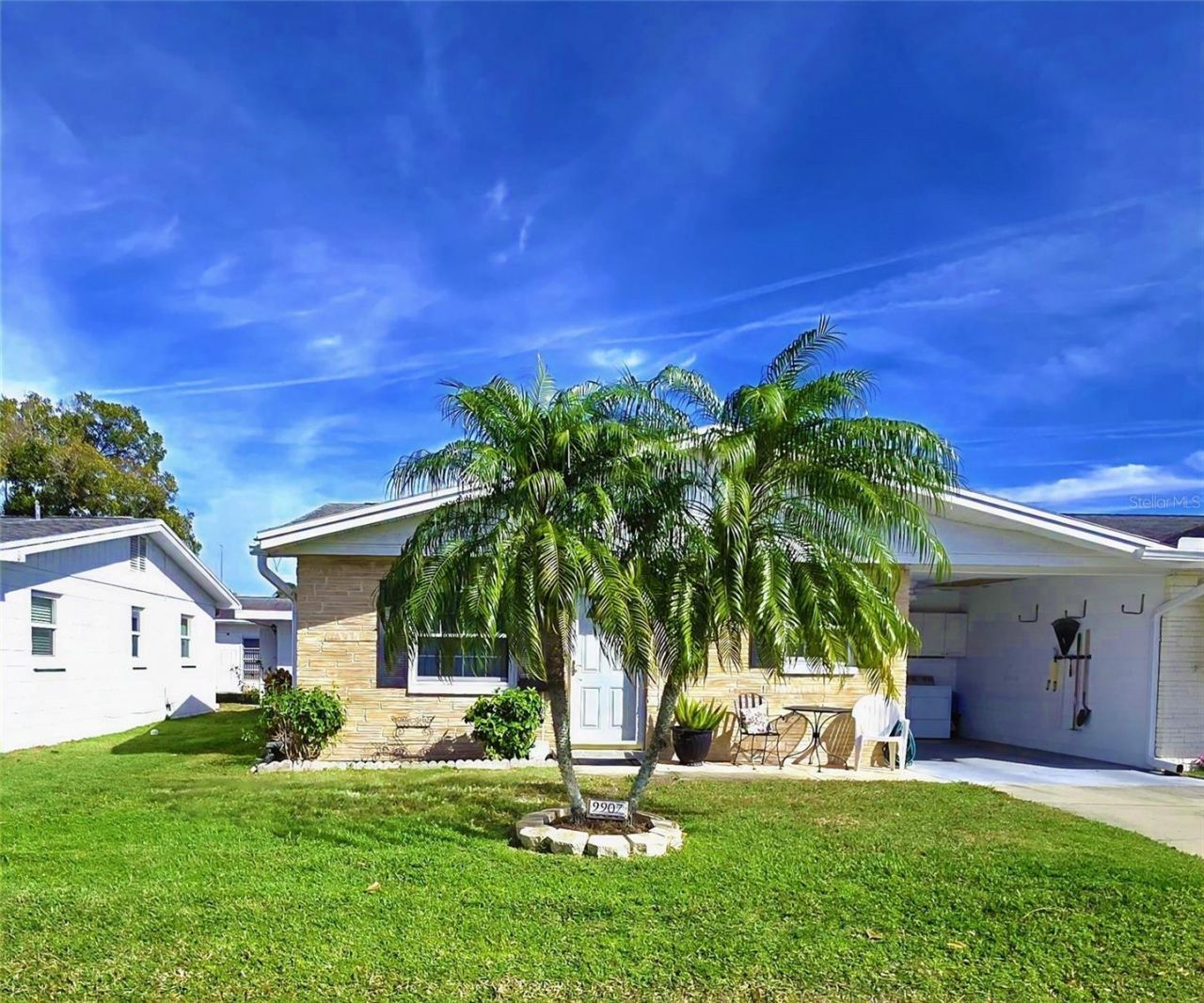 9907 Dahlia Street N, Pinellas Park, FL 33782 Main Photo