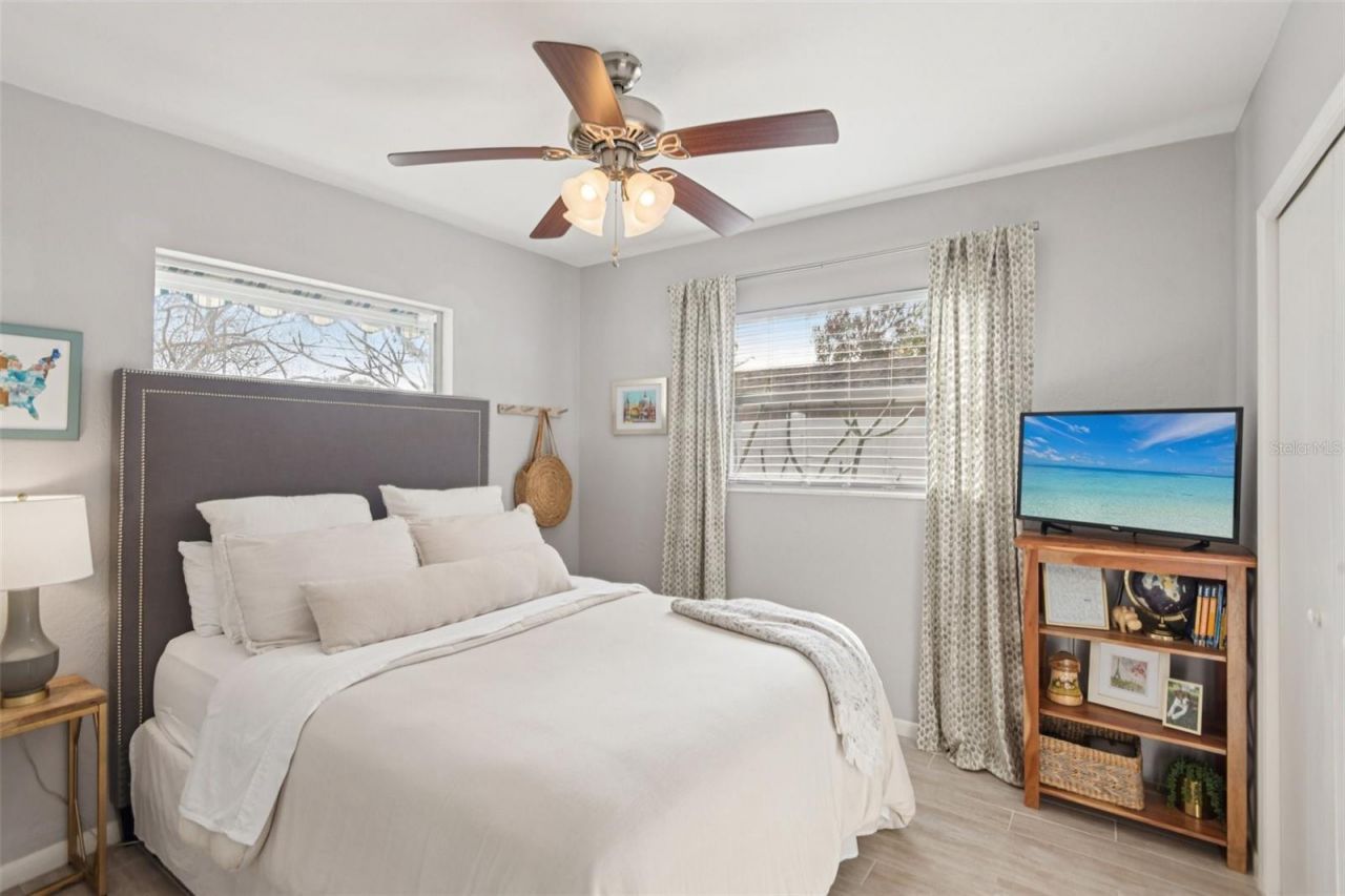 1945 59th Street N, Saint Petersburg, FL 33710 Photo