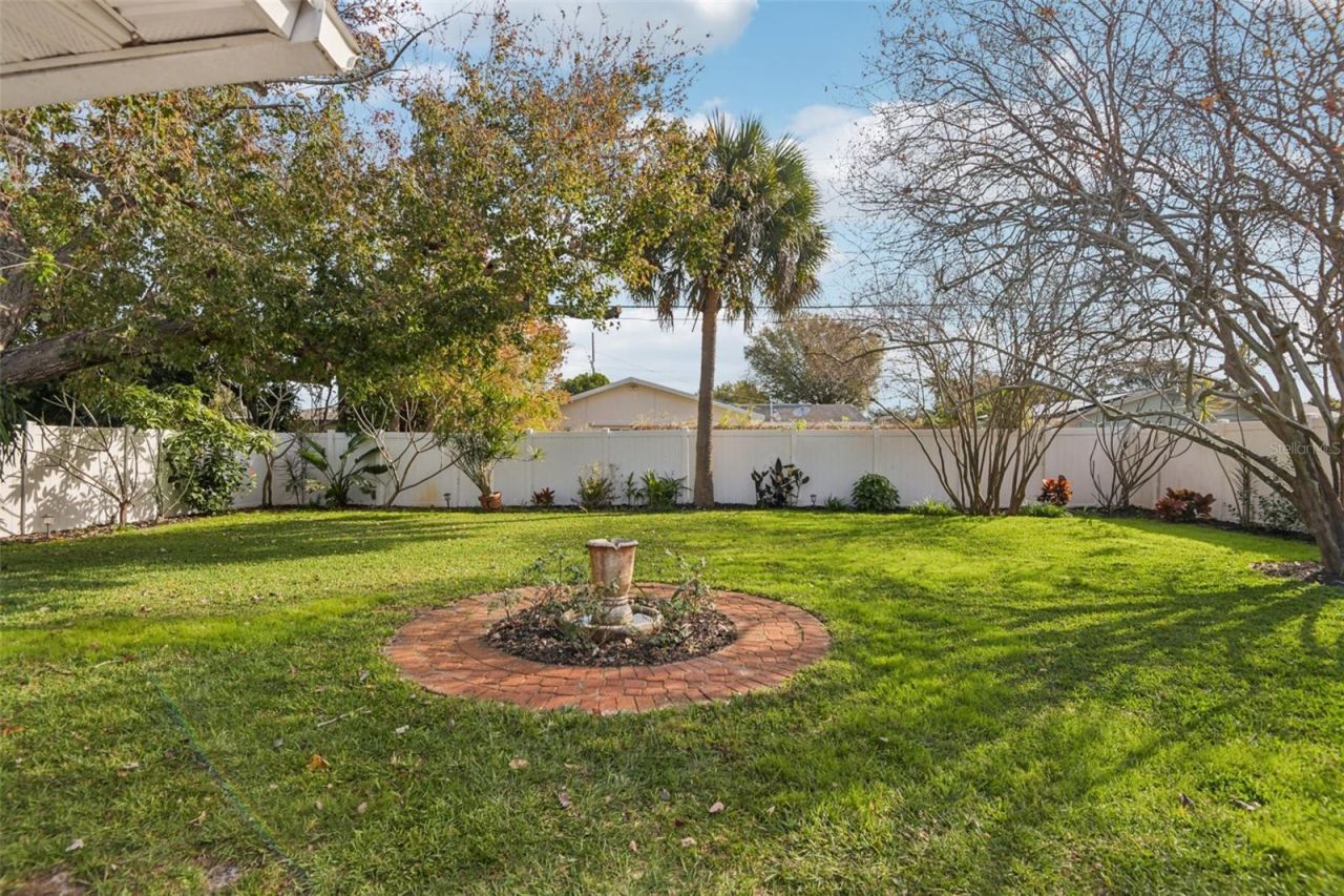 1945 59th Street N, Saint Petersburg, FL 33710 Photo