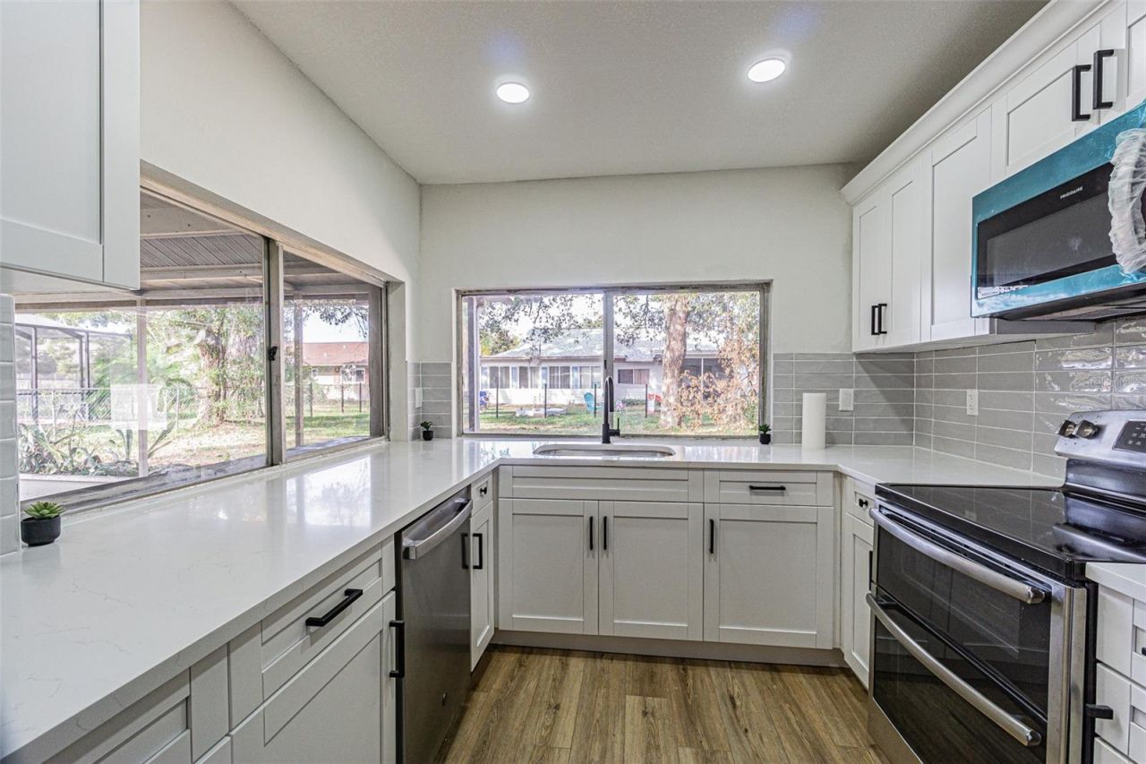 8405 Reynolds Drive, Hudson, FL 34667 Photo