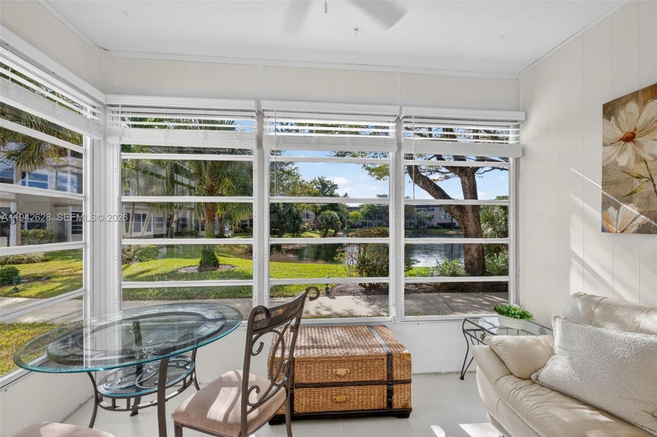 5000 NW 36th St , Unit 410, Lauderdale Lakes, FL 33319 Photo