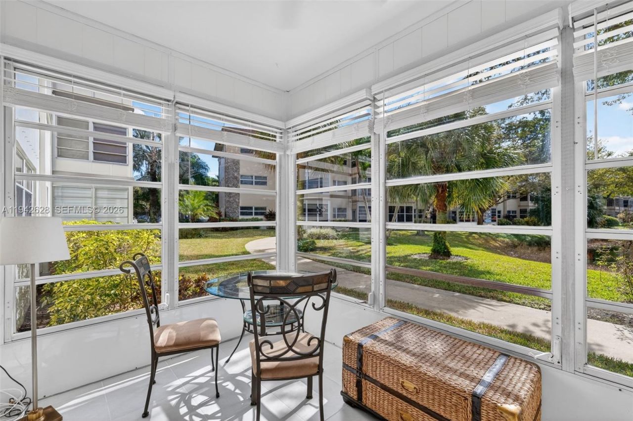 5000 NW 36th St , Unit 410, Lauderdale Lakes, FL 33319 Photo