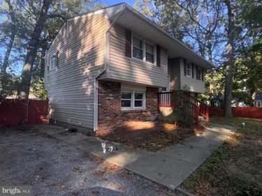 218 AUBURN AVENUE, BROWNS MILLS, NJ 08015