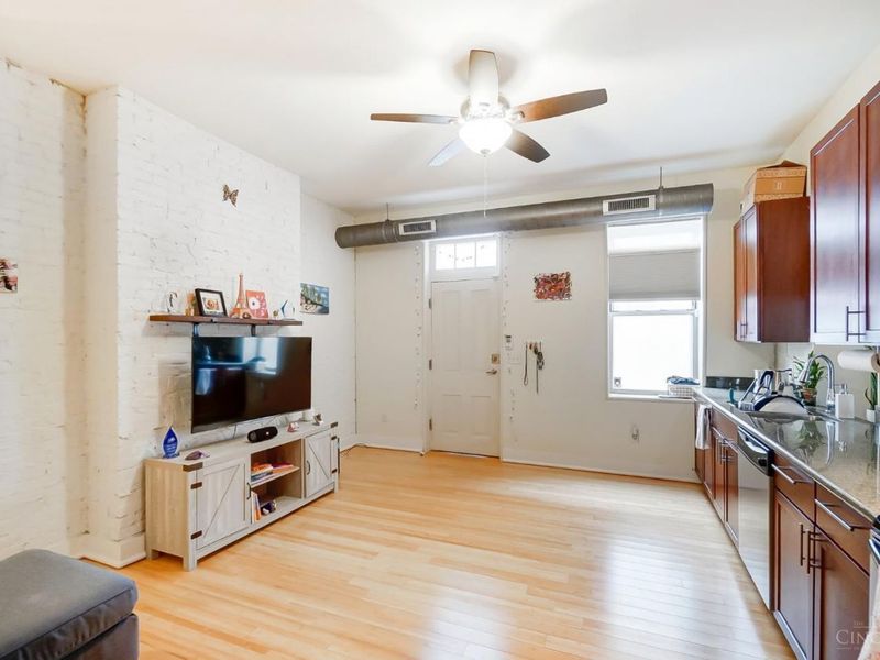 1207 Republic Street, Unit 101B, Cincinnati, OH 45202 Photo 5
