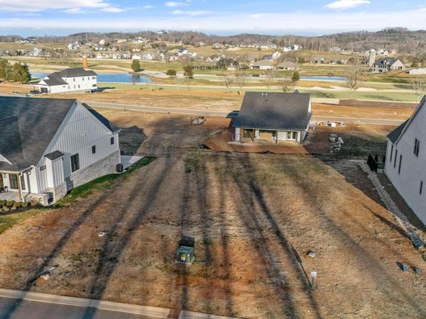 1700 Black Bear Circle, Loudon, TN 37774