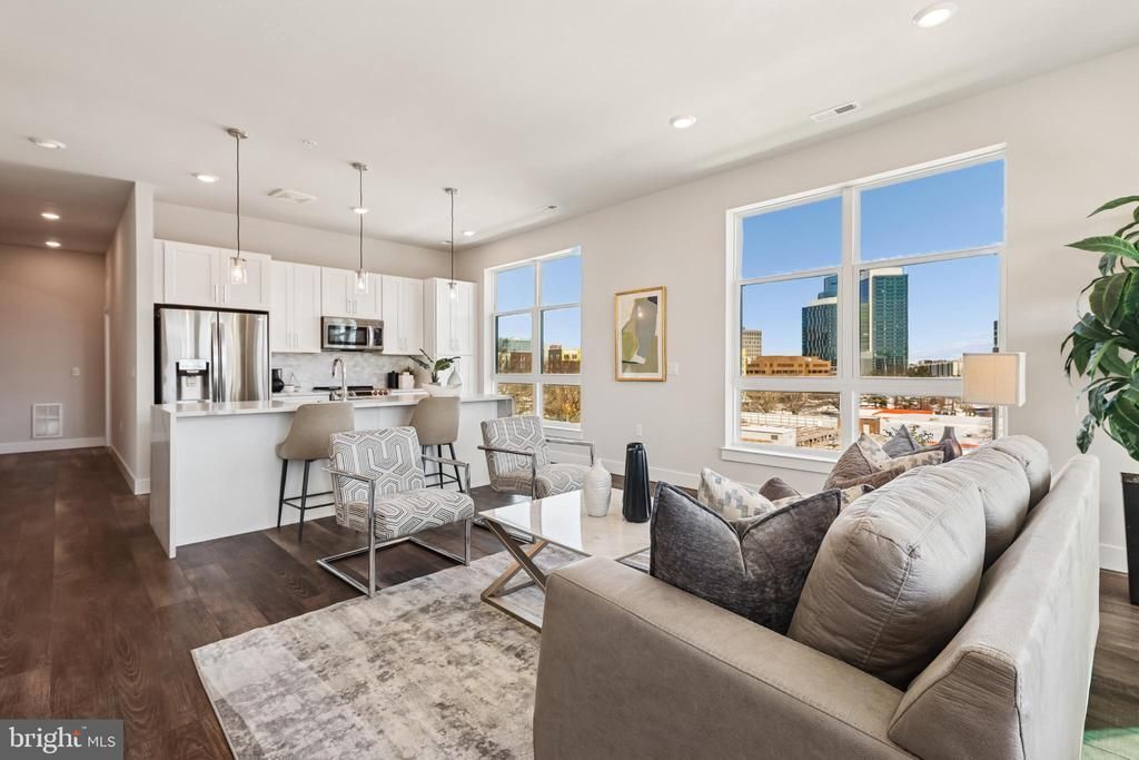 1761 Old Meadow Road, Unit 517, McLean, VA 22102 Main Photo