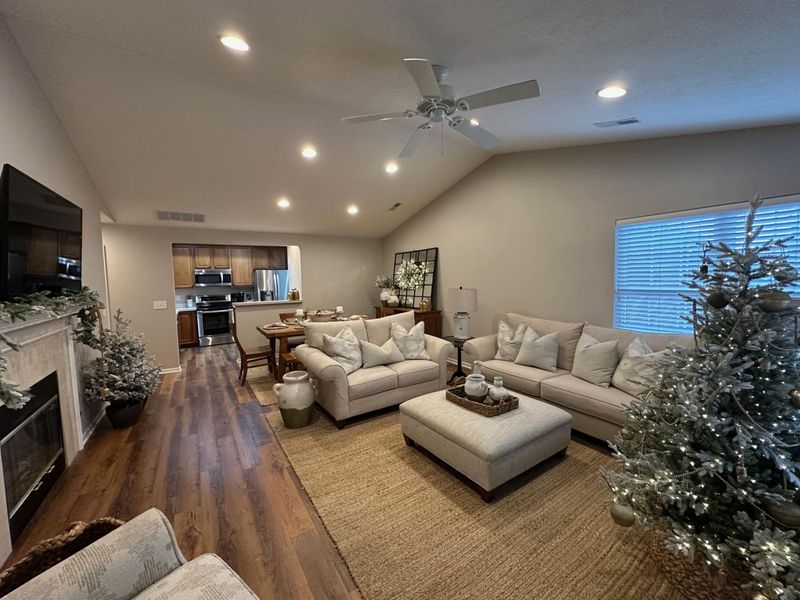 69 Greenhedge Circle, Delaware, OH 43015 Photo 2