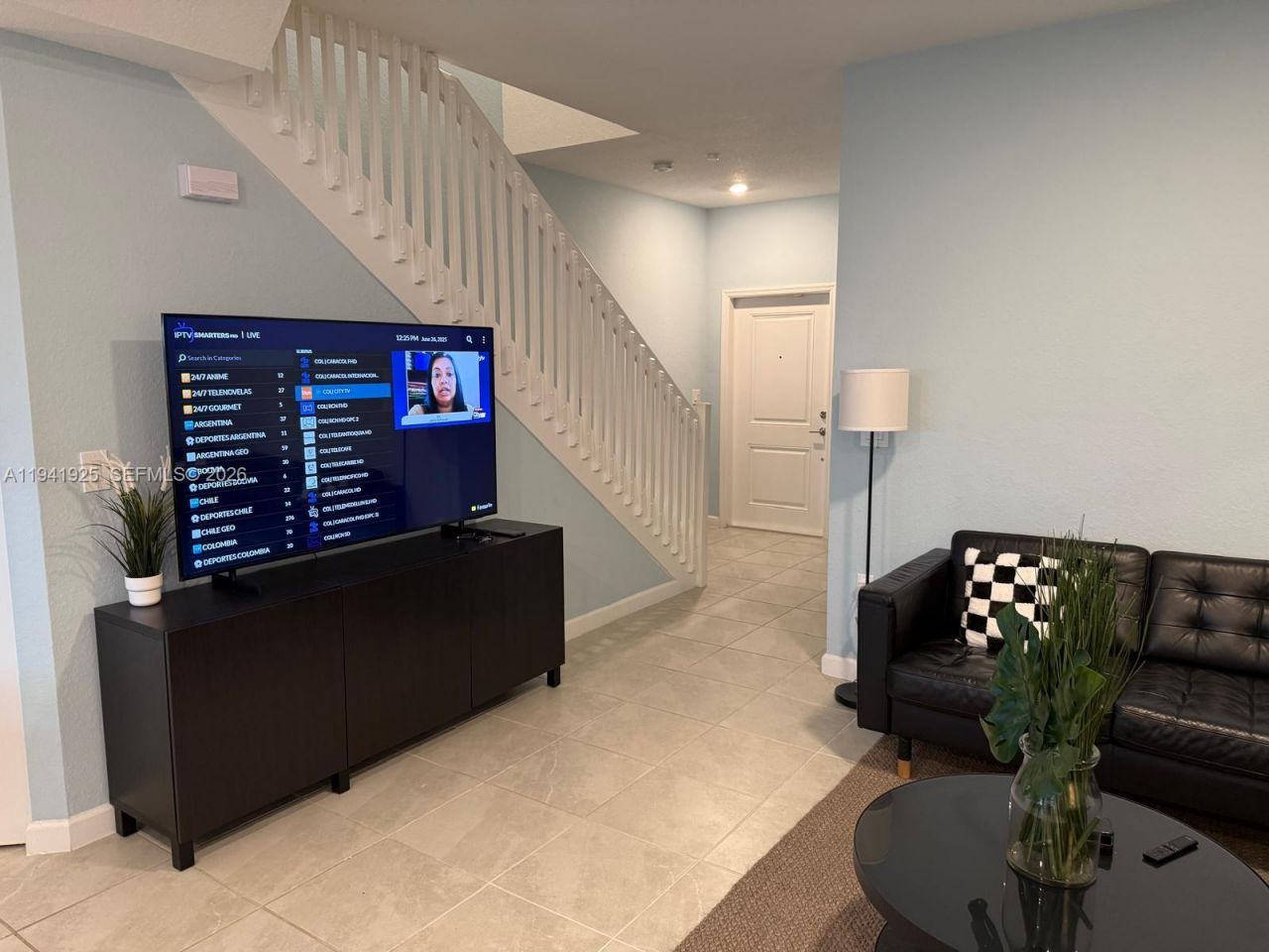 887 NE 211th St, Miami, FL 33179 Photo