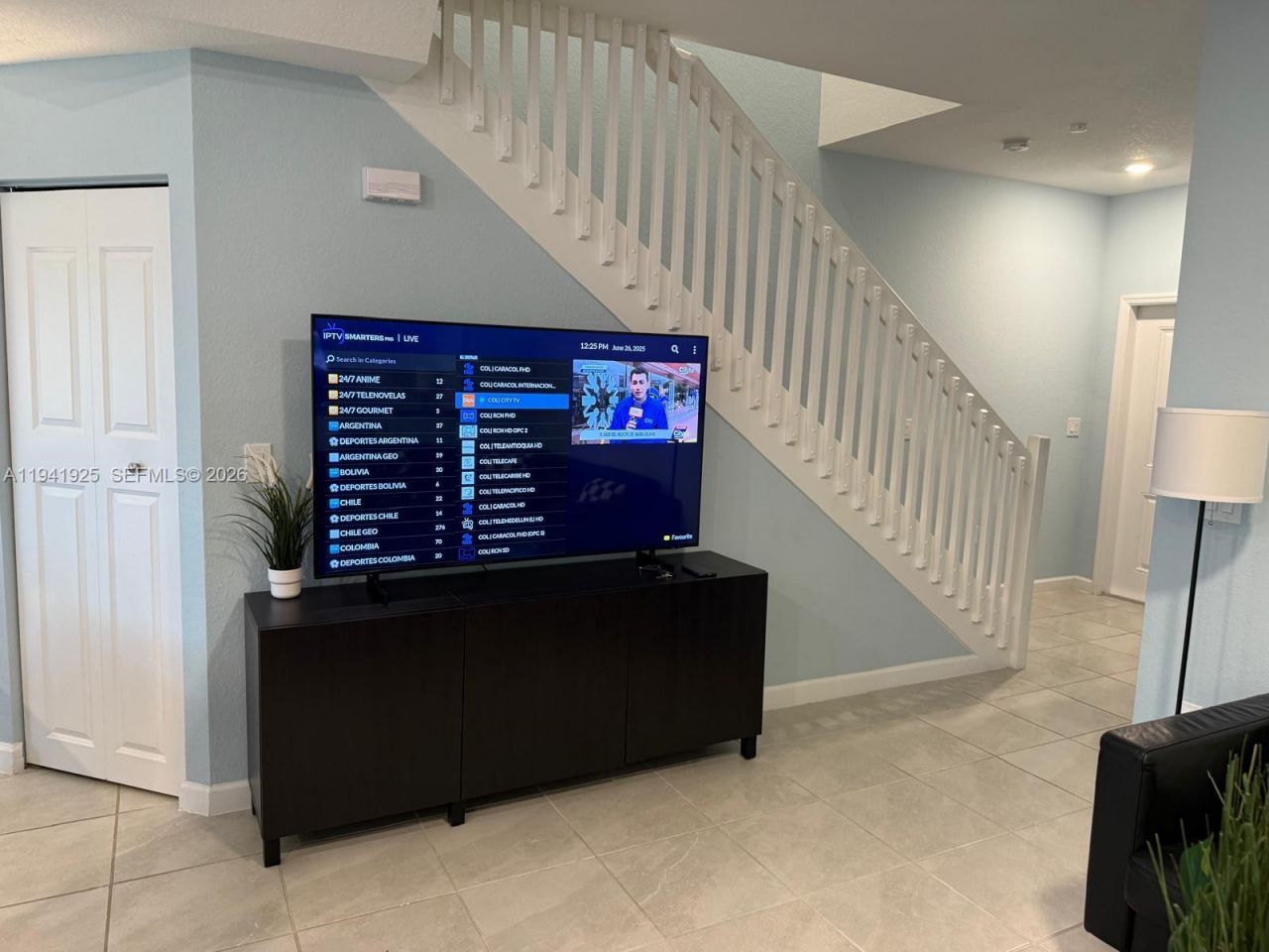 887 NE 211th St, Miami, FL 33179 Photo