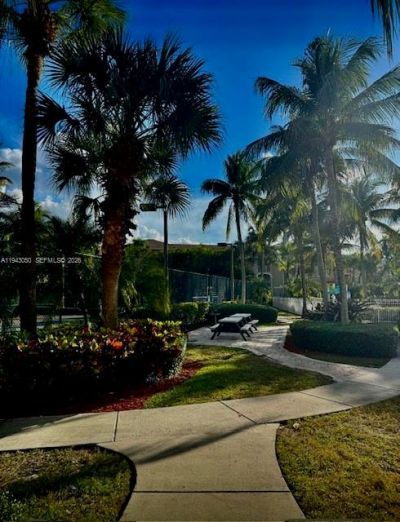 6434 Emerald Dunes Dr, Unit 304, West Palm Beach, FL 33411 Photo