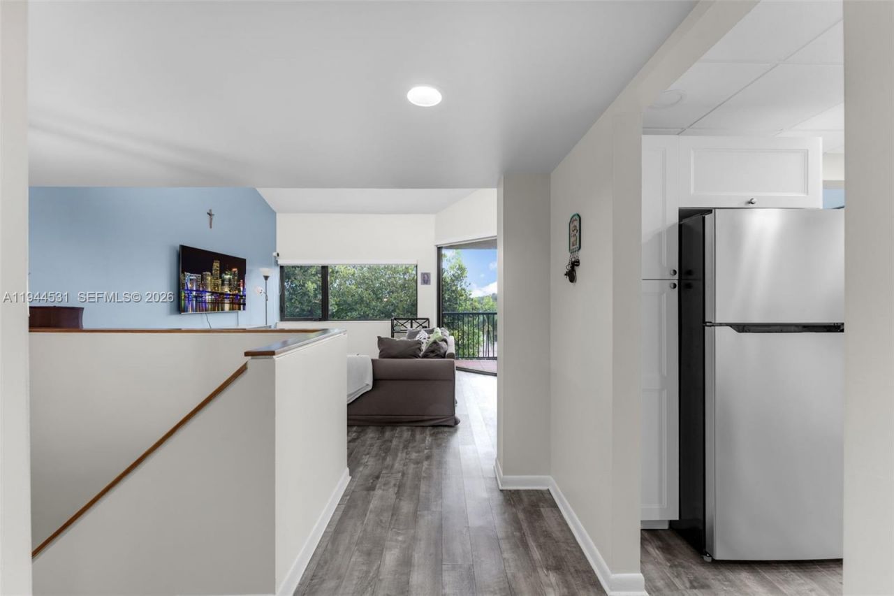 6701 SW 116th Ct, Unit 406, Miami, FL 33173 Photo