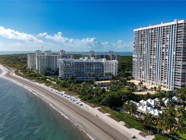 881 Ocean Dr, Unit TH15, Key Biscayne, FL 33149