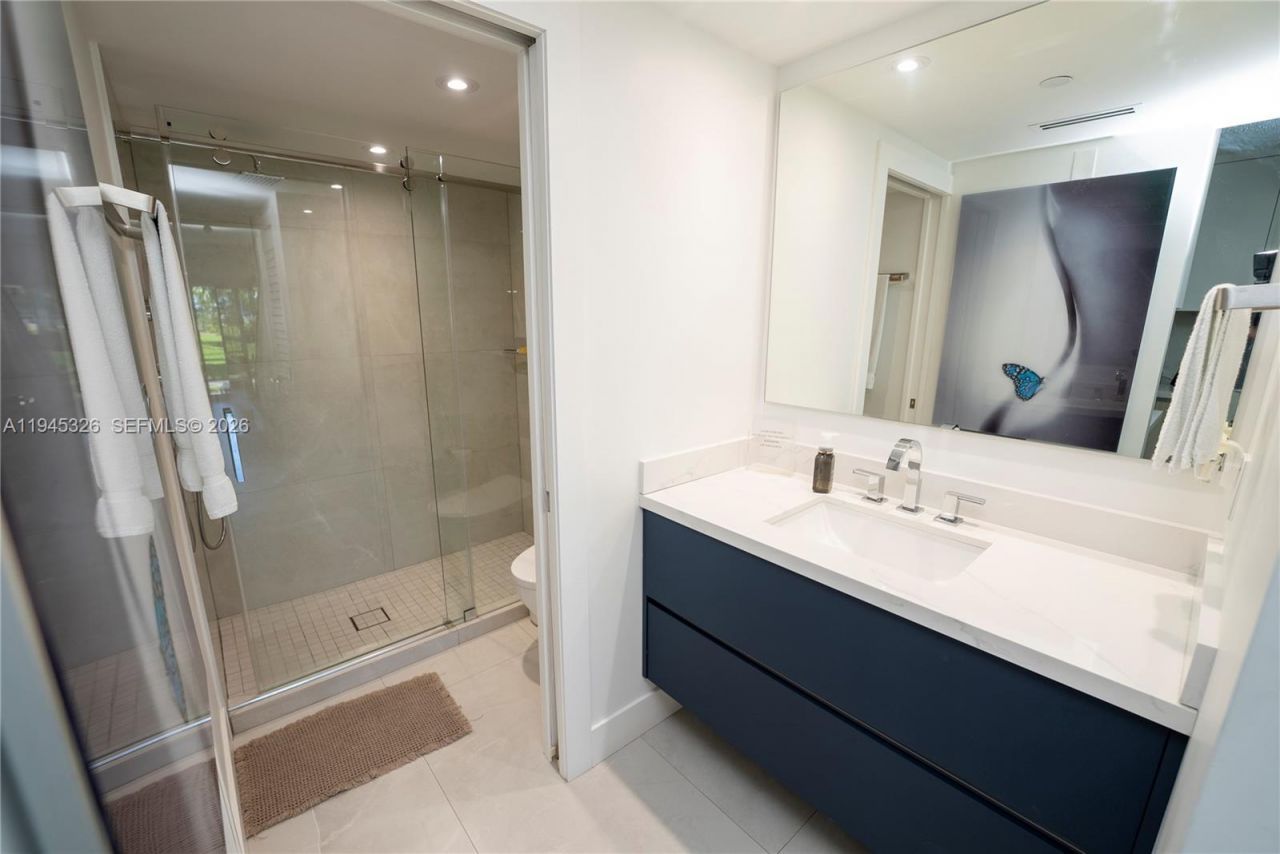 881 Ocean Dr, Unit TH15, Key Biscayne, FL 33149 Photo