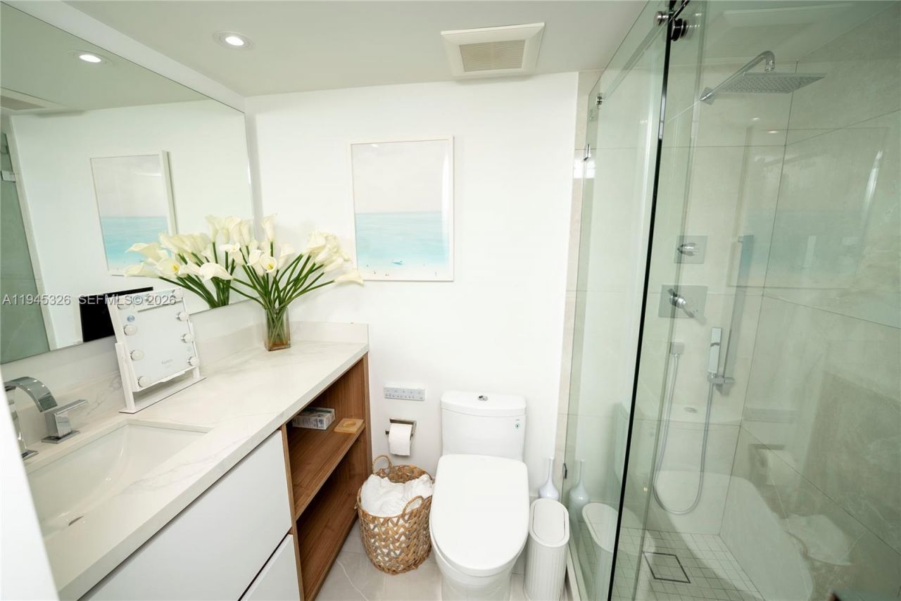 881 Ocean Dr, Unit TH15, Key Biscayne, FL 33149 Photo