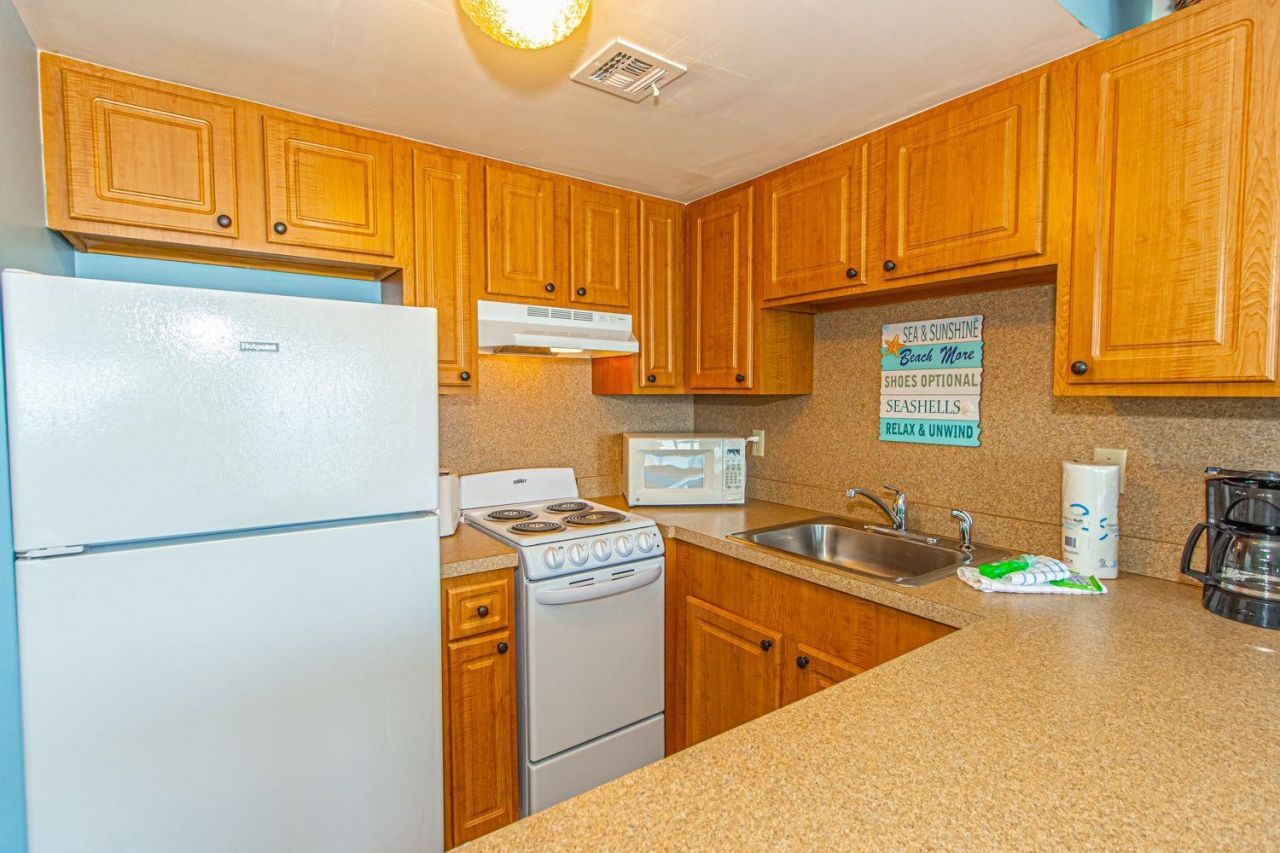 1605 S Ocean Blvd. Photo 13