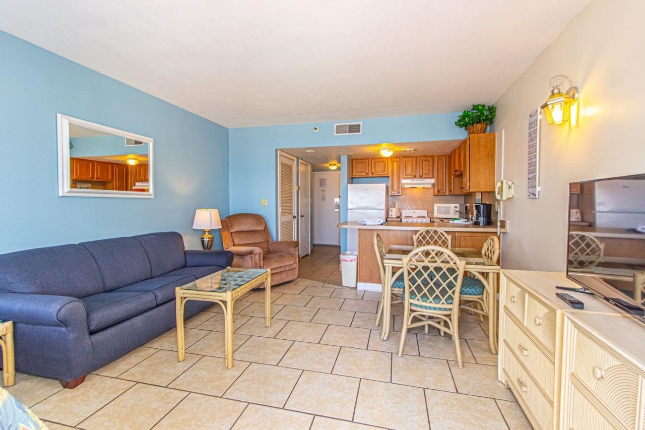 1605 S Ocean Blvd. Photo 7