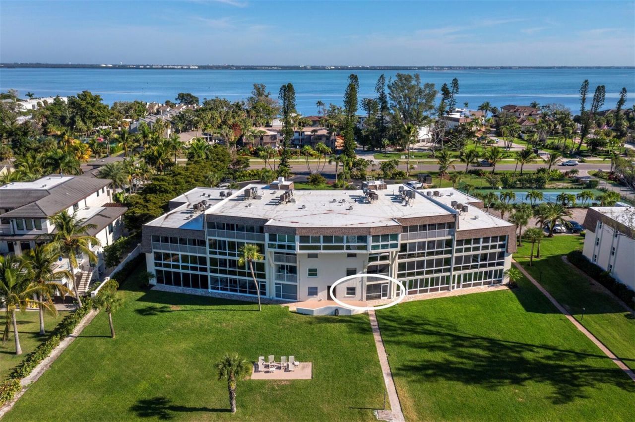 5231 Gulf Of Mexico Drive, Unit 104, Longboat Key, FL 34228 Photo