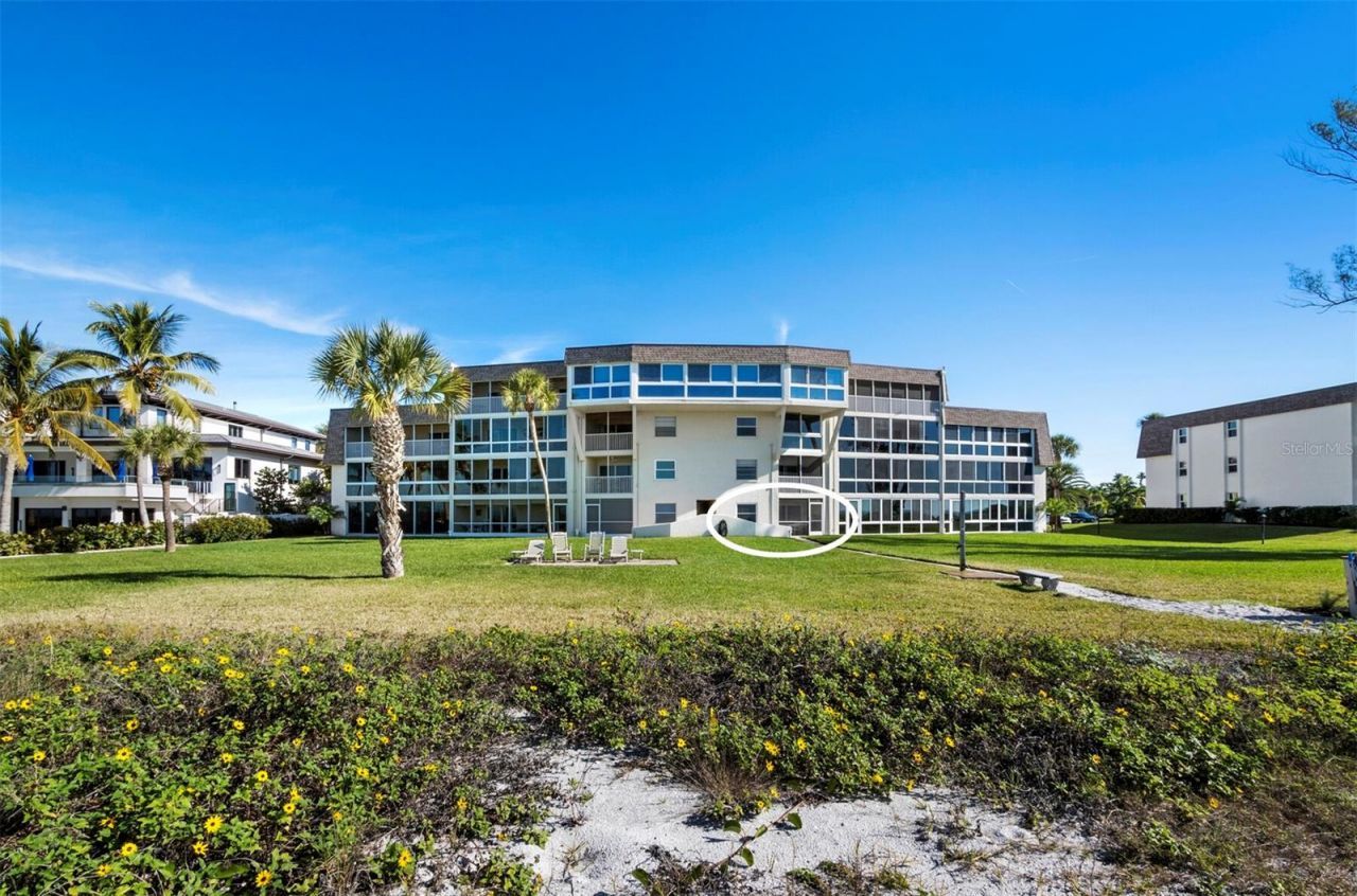 5231 Gulf Of Mexico Drive, Unit 104, Longboat Key, FL 34228 Photo