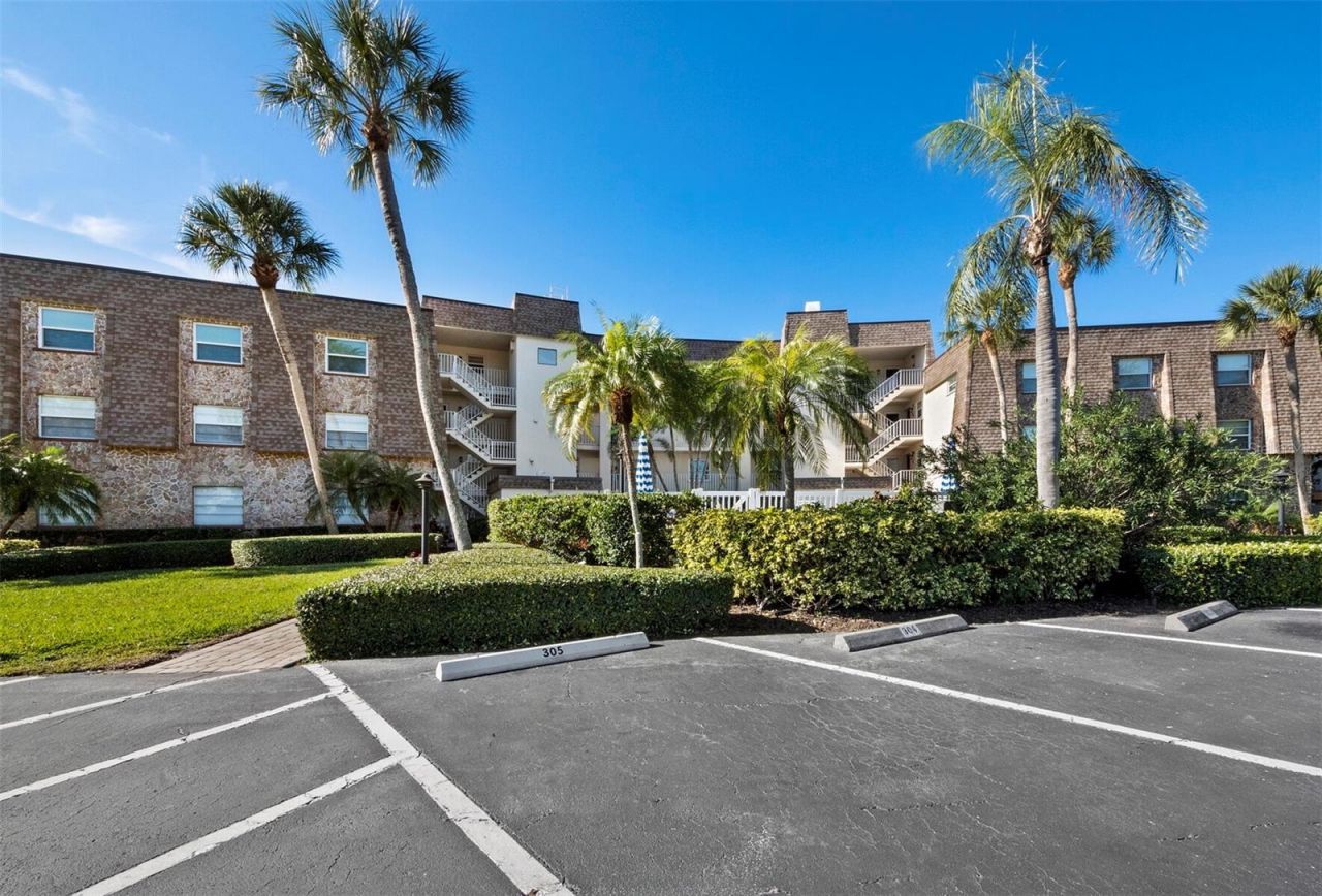 5231 Gulf Of Mexico Drive, Unit 104, Longboat Key, FL 34228 Photo