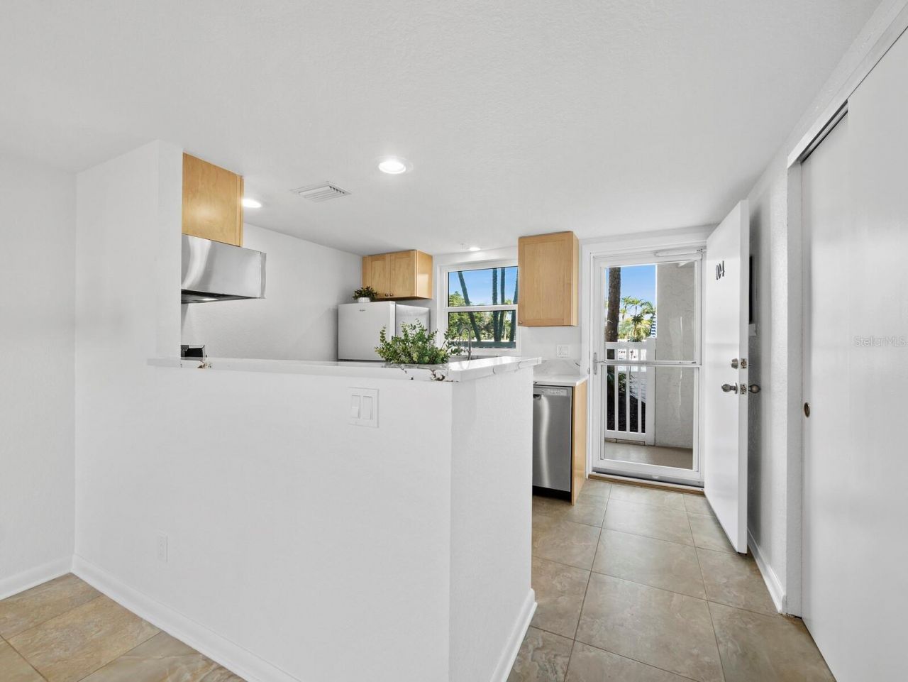 5231 Gulf Of Mexico Drive, Unit 104, Longboat Key, FL 34228 Photo
