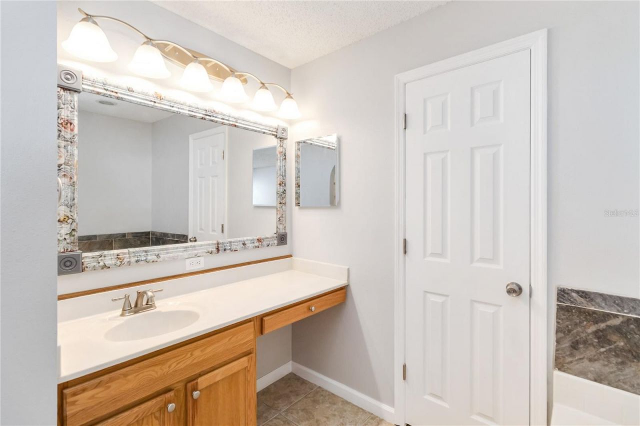 2225 Sandridge Circle, Eustis, FL 32726 Photo