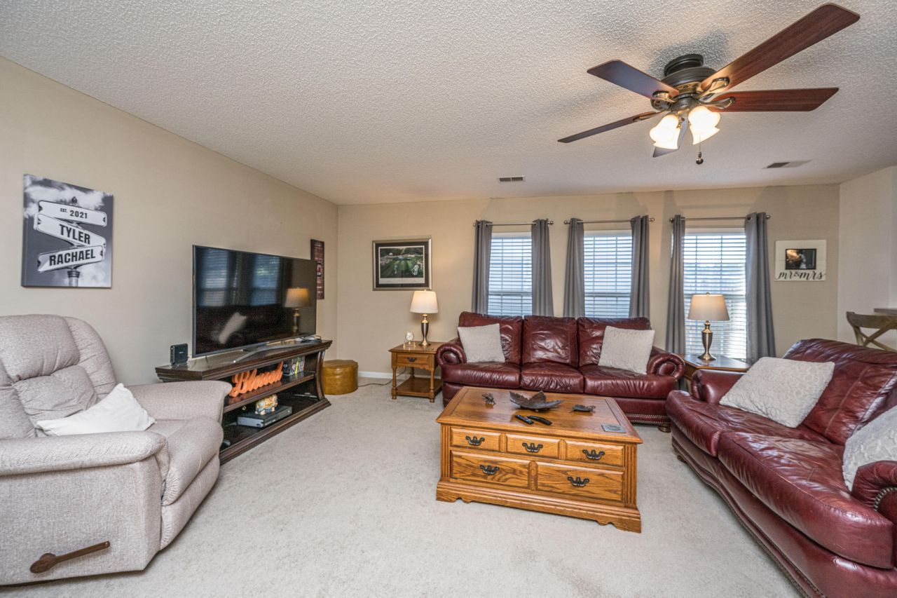 155 Wildberry Lane Photo 8