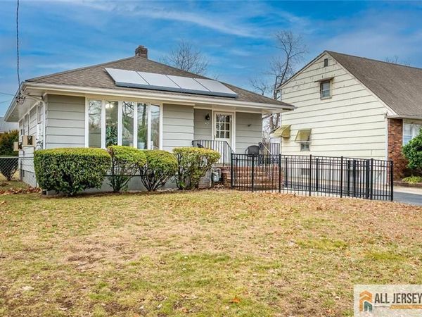 26 Goodwill Place, Metuchen, NJ 08840