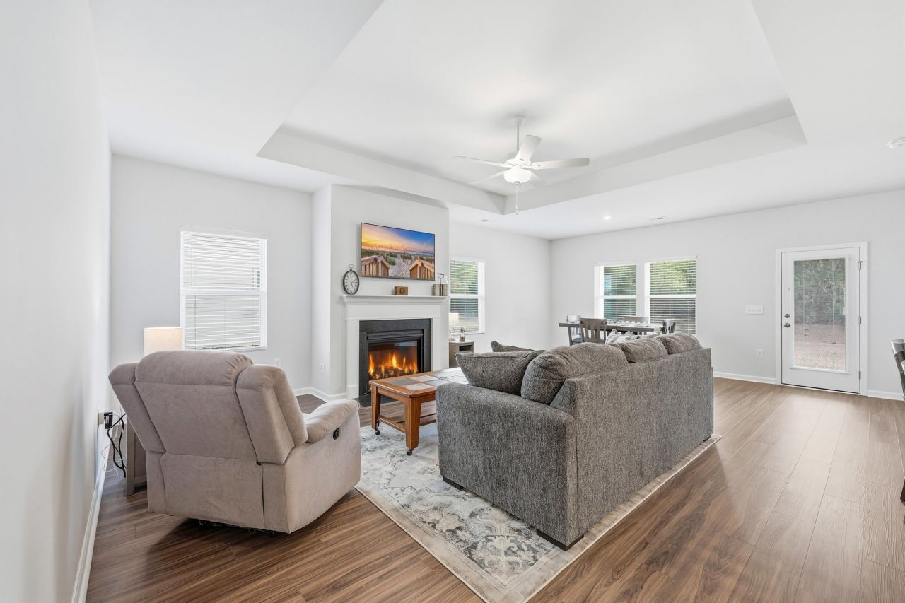 1016 Boswell Ct. Photo 4