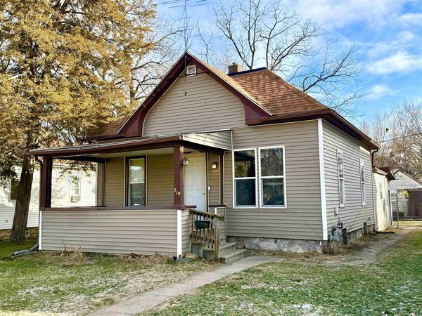 719 W 1st Street, Waterloo, IA 50701