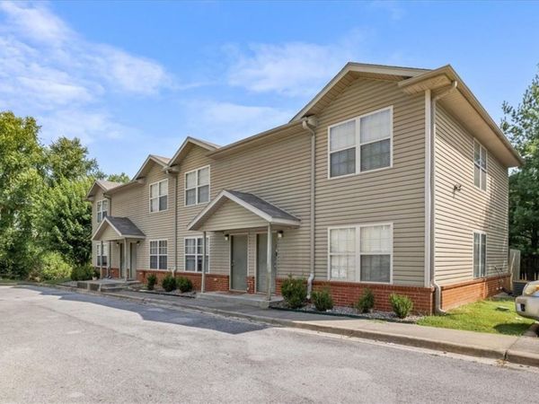 1428 W Netherland, Unit 1-2, Fayetteville, AR 72701