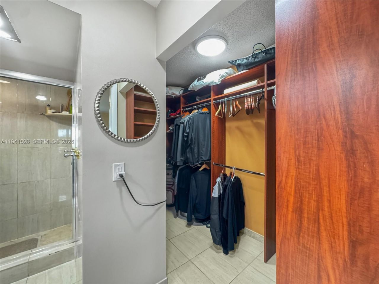 200 Diplomat Pkwy , Unit 533, Hallandale Beach, FL 33009 Photo