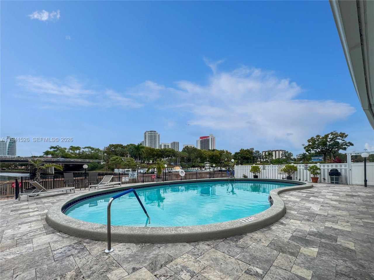 200 Diplomat Pkwy , Unit 533, Hallandale Beach, FL 33009 Photo