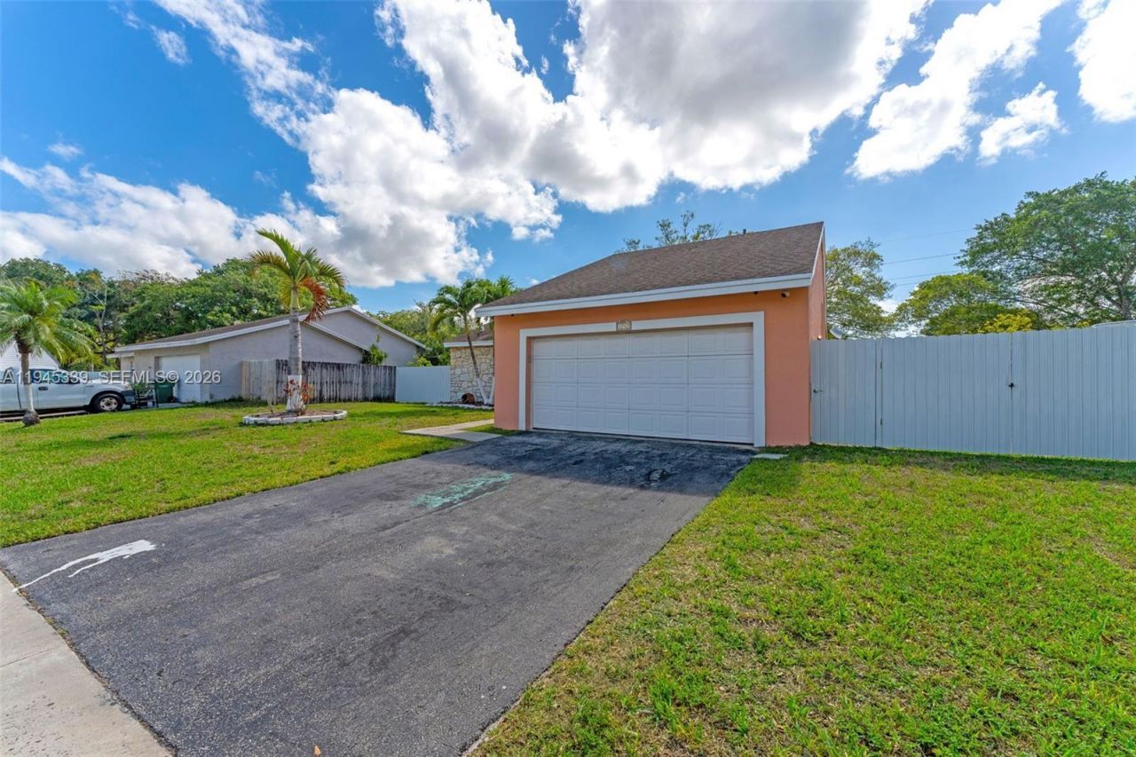 1747 N Goldeneye Ln , Homestead, FL 33035 Photo
