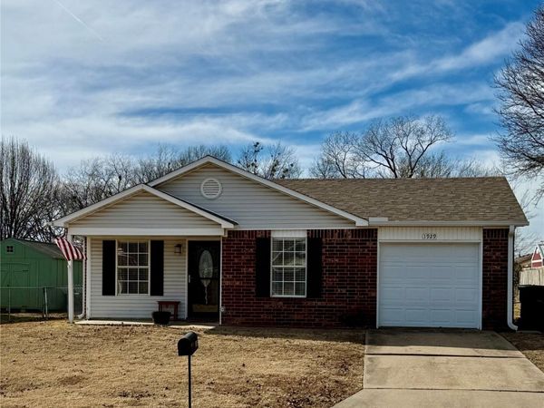 1929 Lexington Road, Claremore, OK 74017