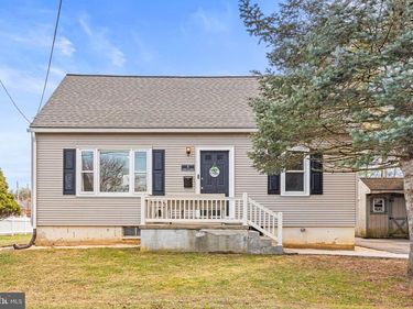 1 ASH LANE, CLEONA, PA 17042