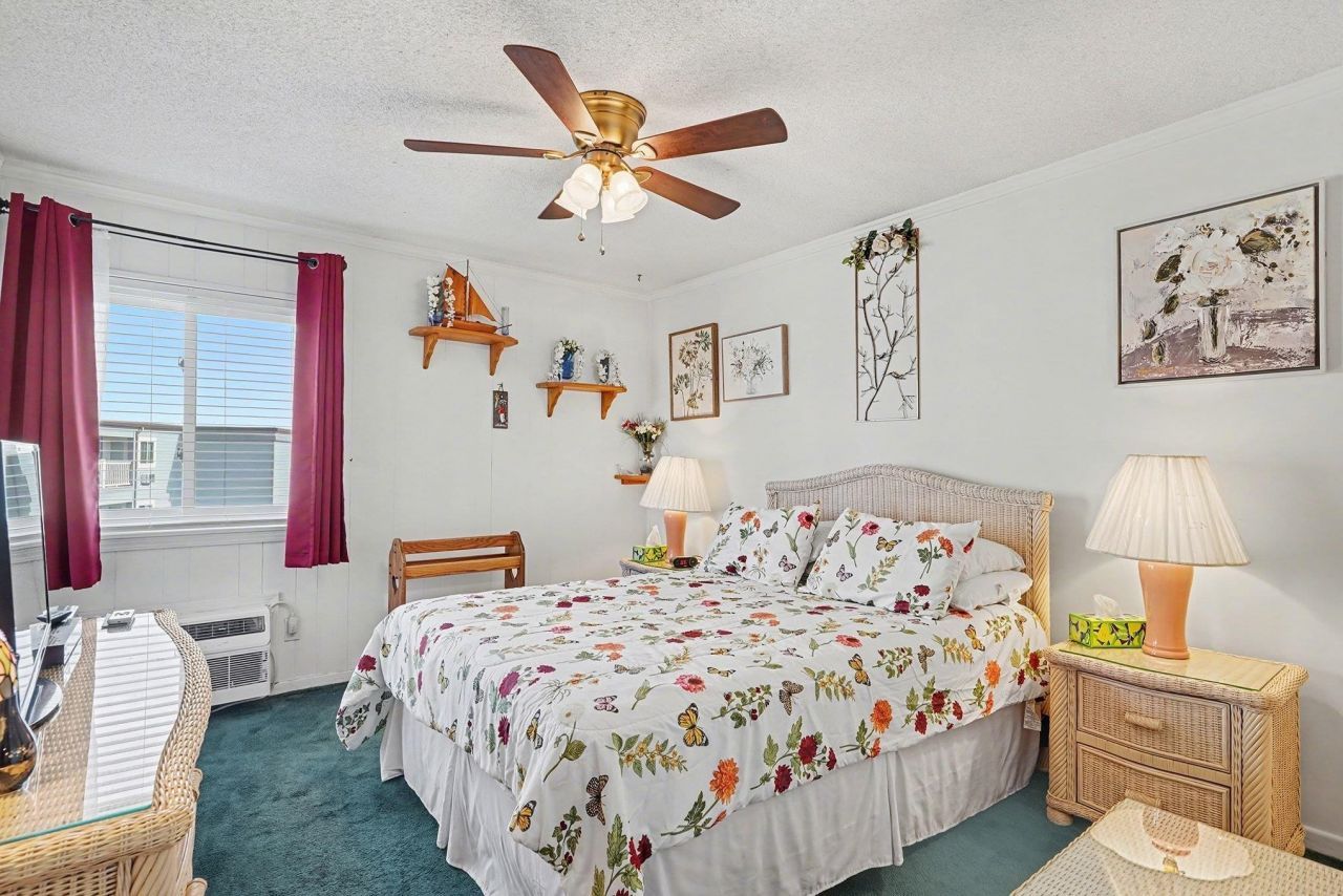 9530 Shore Dr. Photo 10