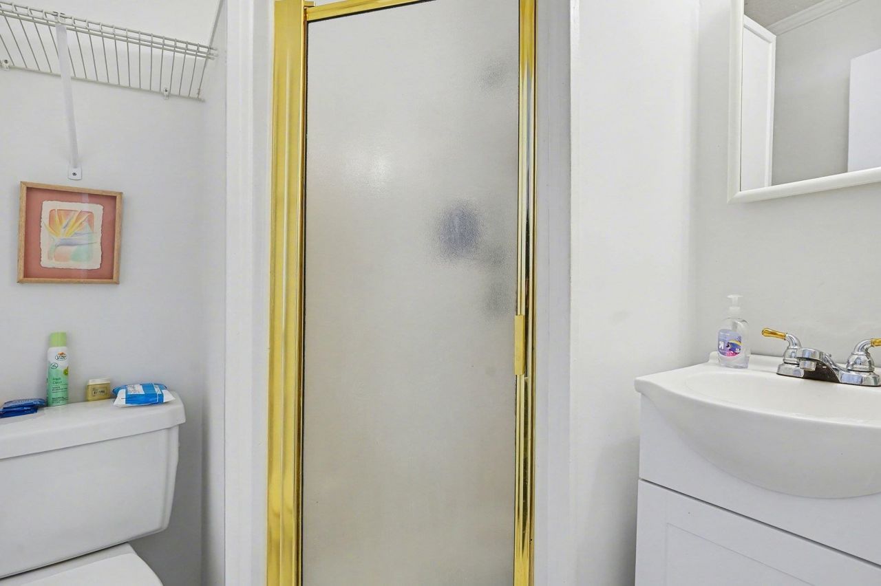 9530 Shore Dr. Photo 13