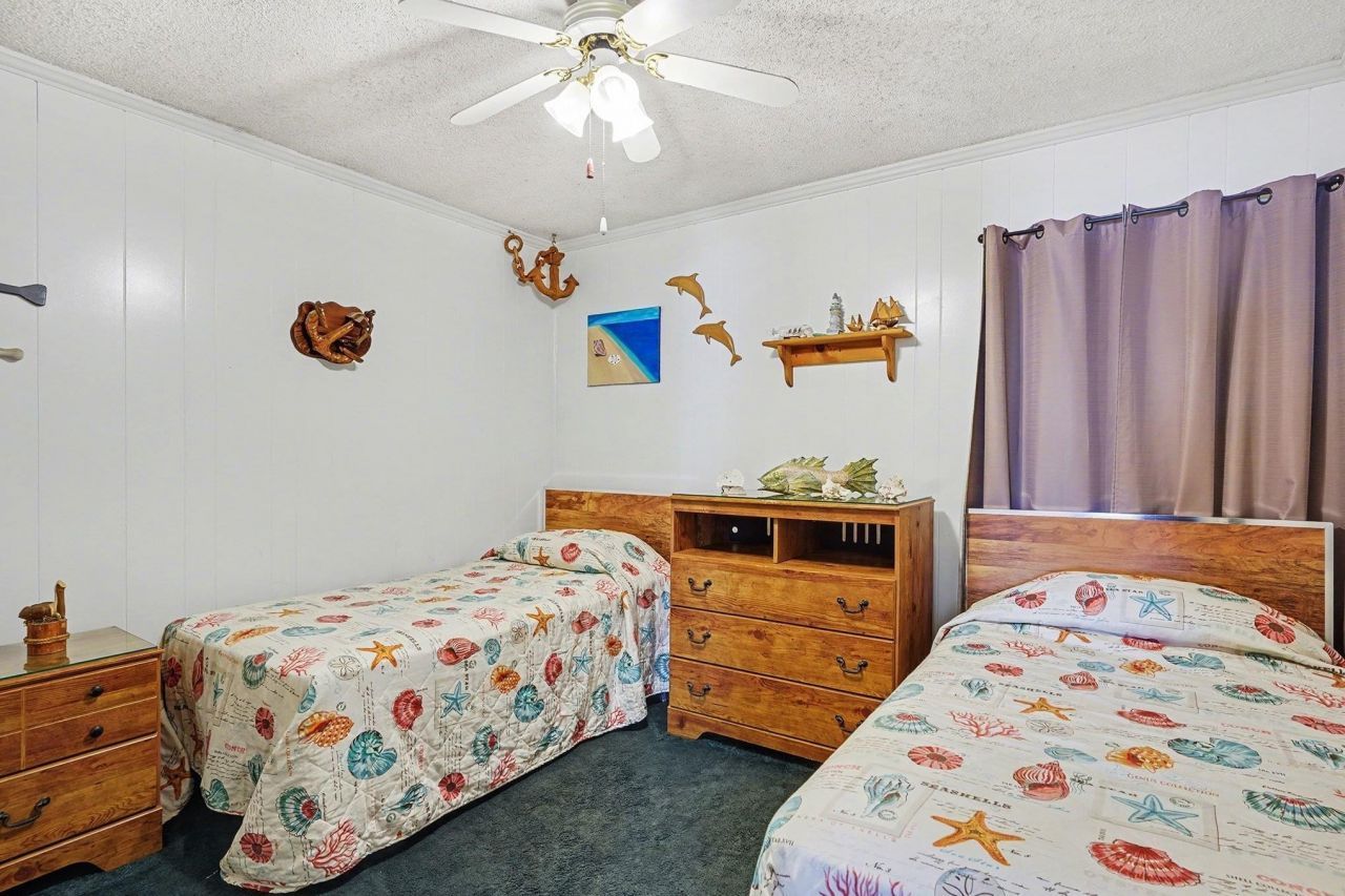 9530 Shore Dr. Photo 14