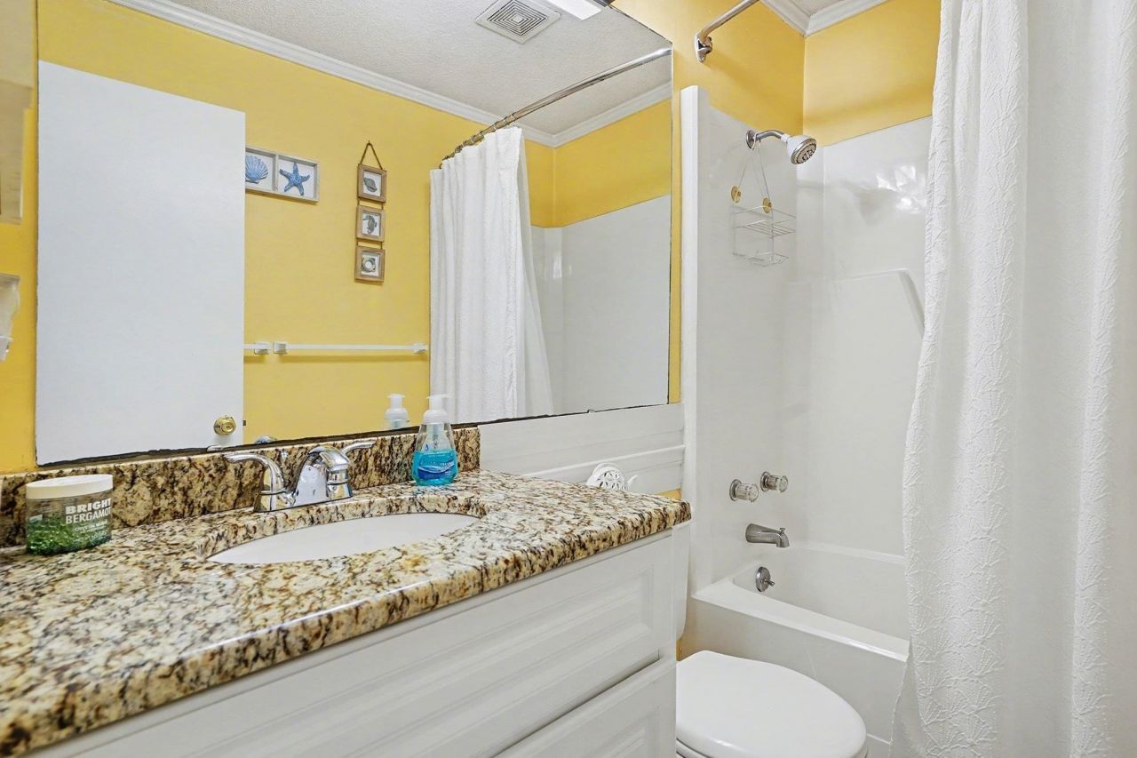 9530 Shore Dr. Photo 15