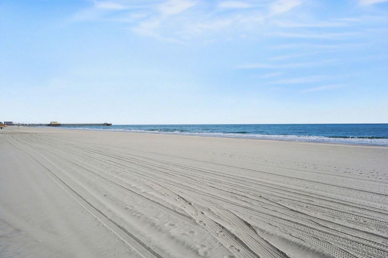 9530 Shore Dr. Photo 25