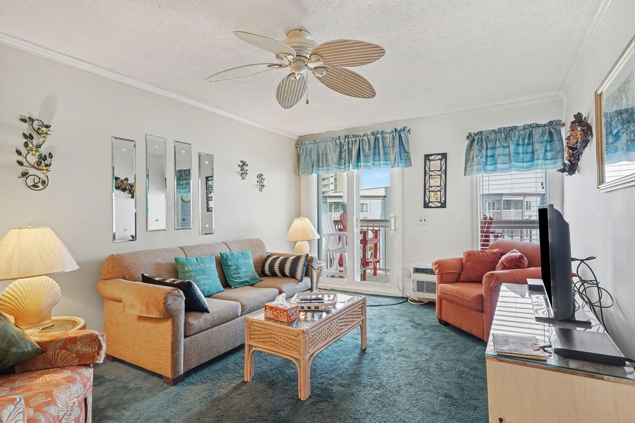 9530 Shore Dr. Photo 4