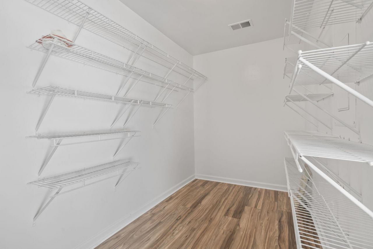 21 Pistachio Loop Photo 17