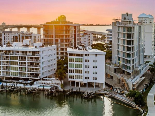 660 GOLDEN GATE POINT, Unit 61, SARASOTA, FL 34236