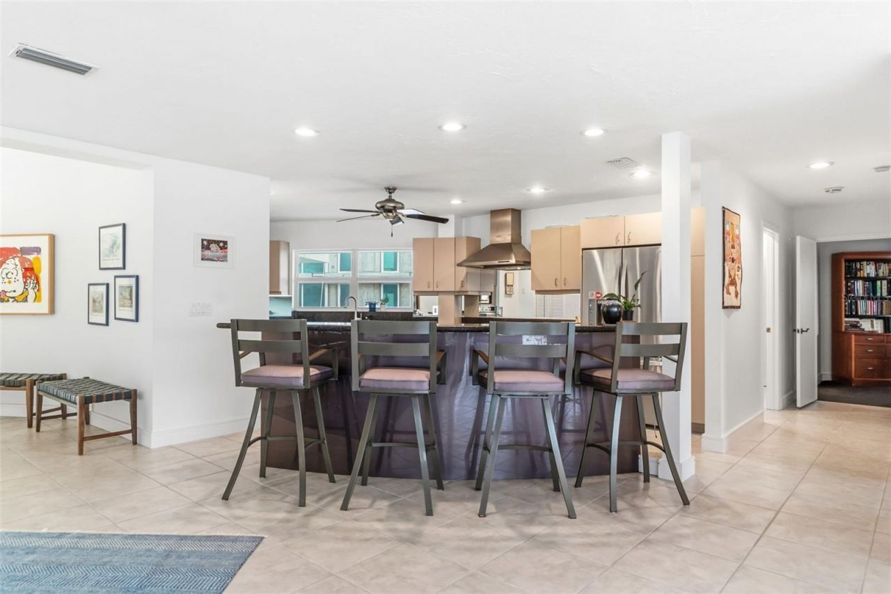 660 Golden Gate Point, Unit 61, Sarasota, FL 34236 Photo